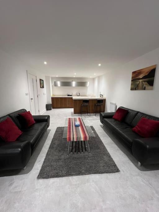 Orion Building Apartments ,Oposite Grand Central,Free Car Park برمنغهام المظهر الخارجي الصورة